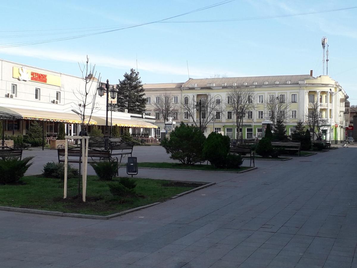 Апартаменты На Проспекте Почтовый Kryvyj Rih Exteriér fotografie